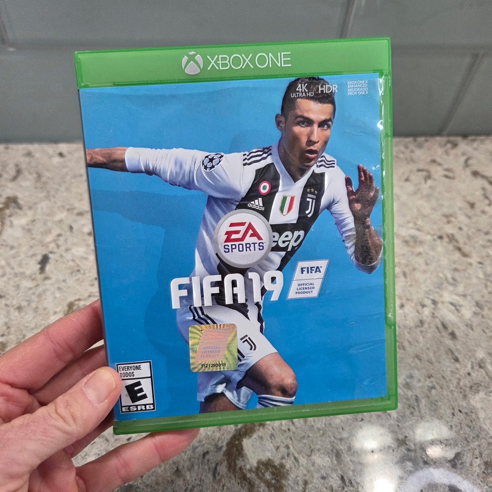 Xbox One FIFA 19 Soccer Football Video Game Cristiano Ronaldo